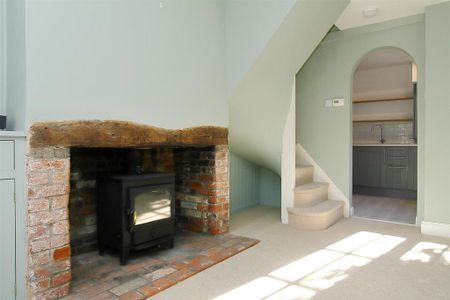 2 bedroom cottage to rent - Photo 2