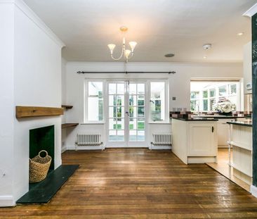 3 bedroom semi-detached house to rent - Photo 5