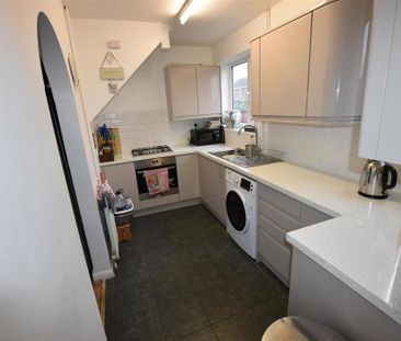 3 bedroom semi-detached house to rent - Photo 4