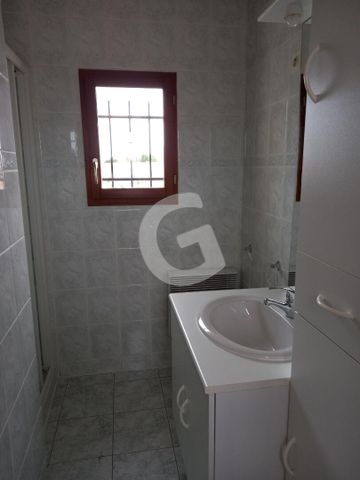 Location Maison 5 pièces 96m² - Photo 4