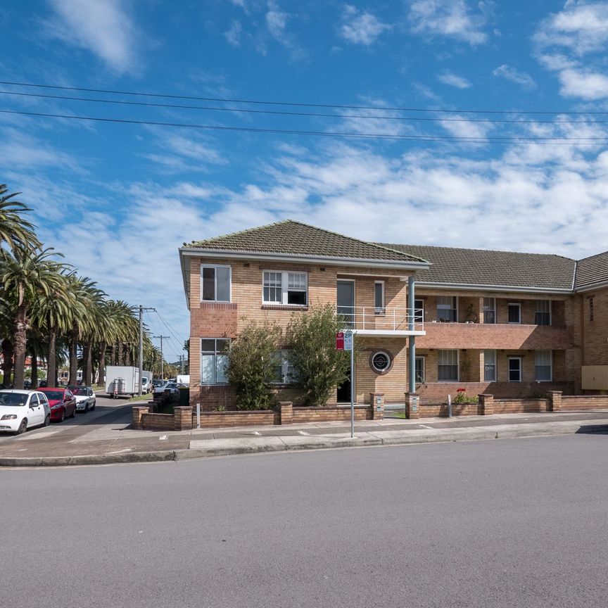 5/159 Denison Street, Hamilton NSW 2303 - Photo 1