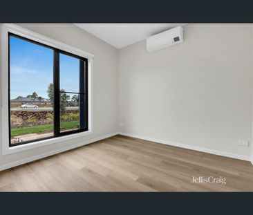 8 Immerse Walk, Wyndham Vale, Vic 3024 - Photo 5