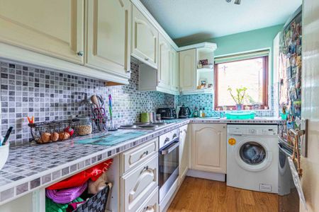 1 bed Flat for rent - Photo 5