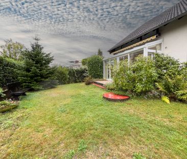 Charmantes Einfamilienhaus mit Wintergarten und Gartenidylle in Hen... - Photo 1