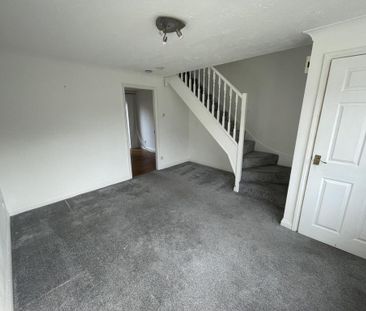 2 bedroom mews to rent - Photo 4