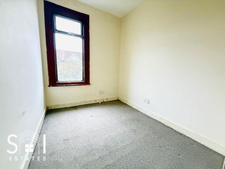 5 bedroom terraced house to rent - Photo 3