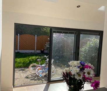 3 Bed Semi-Detached House, Brookhill Avenue, LS17 - Photo 2