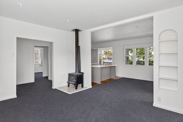 Prime Whataupoko Location For Rent! - Photo 1