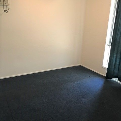 Cozy 3 Bedroom Home with a Pool! - Photo 1