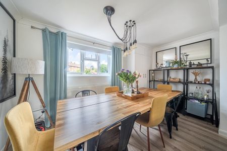 3 bedroom terraced house to rent - Photo 3