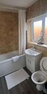 5 bedroom house to rent - Photo 4