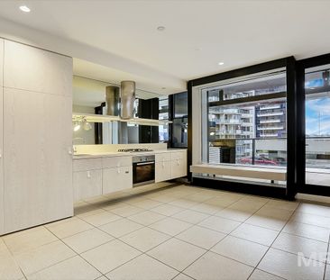 Charming and convenient living - Photo 2