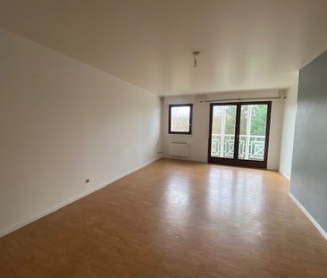 Location Appartement 4 pièces 78m² LAMBERSART 59130 - Photo 1