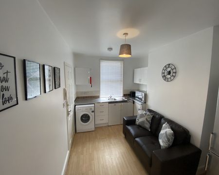 Flat 2, 95 Grafton Street – Student Accommodation Coventry - Photo 4