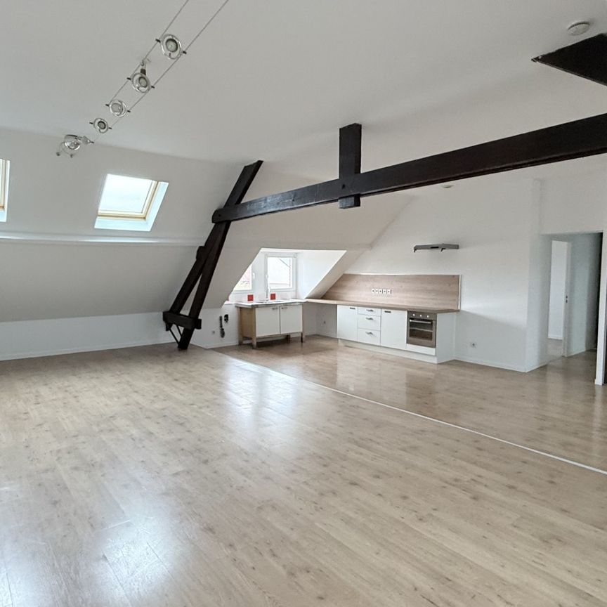 Location Appartement 2 pièces 78m² COURRIERES 62710 - Photo 1