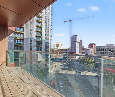 flat Goldsmith Apartments, Brigadier Walk, London - Photo 4