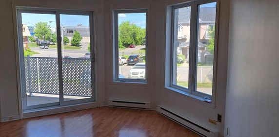 3 1/2 RENOVER, Saint-Eustache avec clientèle 55+ ans - Photo 2