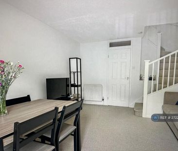 2 bedroom semi-detached house to rent - Photo 3