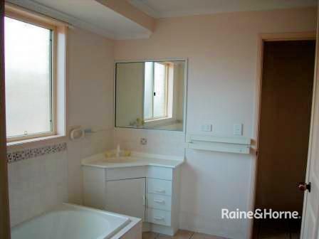 LOW SET FULLY FENCED FAMILY BRICK HOME - Photo 5