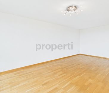 Terrace apartment in Lommiswil with 4.5 rooms and large terrace - Photo 1