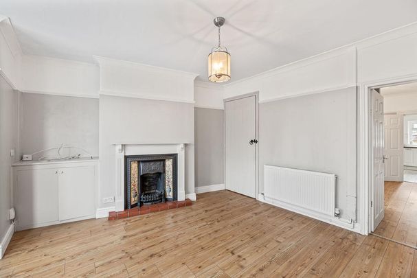 2 bedroom end of terrace house to rent - Photo 1