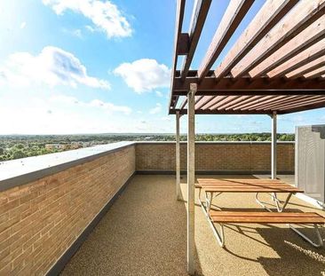 Hornby House, Maidenhead, SL6 - Photo 2