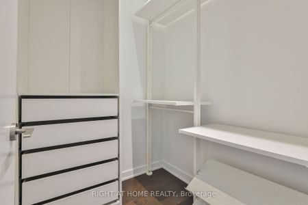 Market Wharf Lofts , #625 - Photo 2