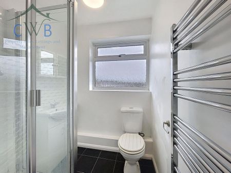 3 bedroom semi-detached house to rent - Photo 3