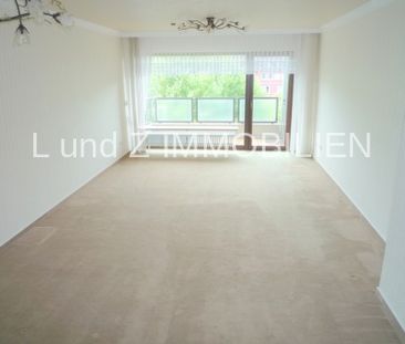 **Großzügig geschnittene super schöne 3 Zimmerwohnung** mit 2 Balko... - Foto 1