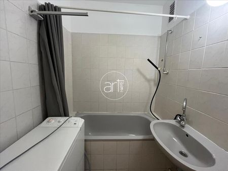 Kiadó átlagos állapotú panel lakás - Szeged - Fotó 2