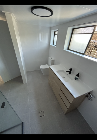 Freshly Renovated 2 Bedroom Home - Photo 4