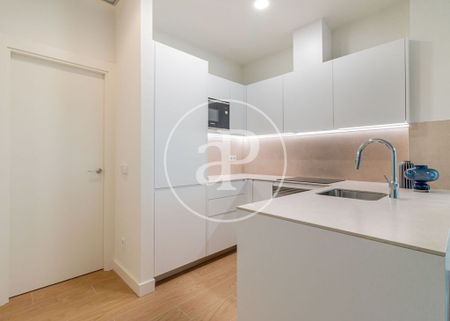 2 bedroom luxury Flat for rent in Ciudad Lineal, Spain - Photo 3