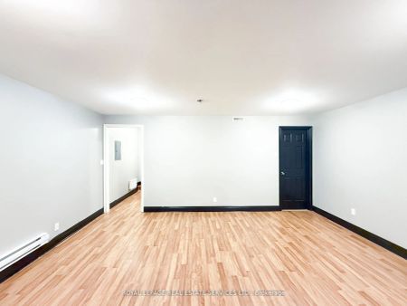 3352 Dundas Street W #Lower - Photo 2