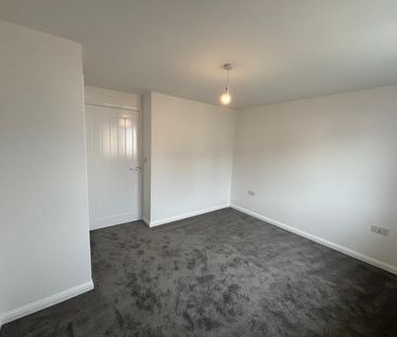 Banbury Drive, Peterborough - Photo 2