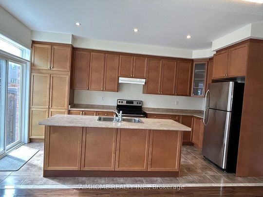 For Lease - 1255 Blencowe Crescent, Newmarket, Ontario - Photo 1