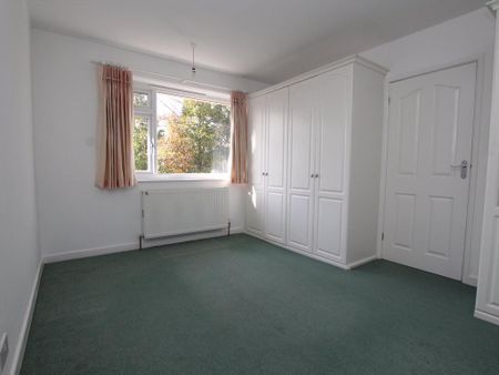 3 bedroom link detached house to rent - Photo 3