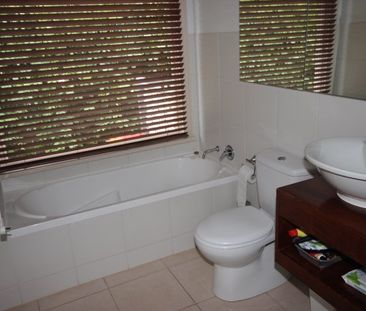 CHARACTER HOME IN GREAT LOCATION - Photo 6