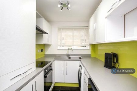 2 bedroom maisonette to rent - Photo 3