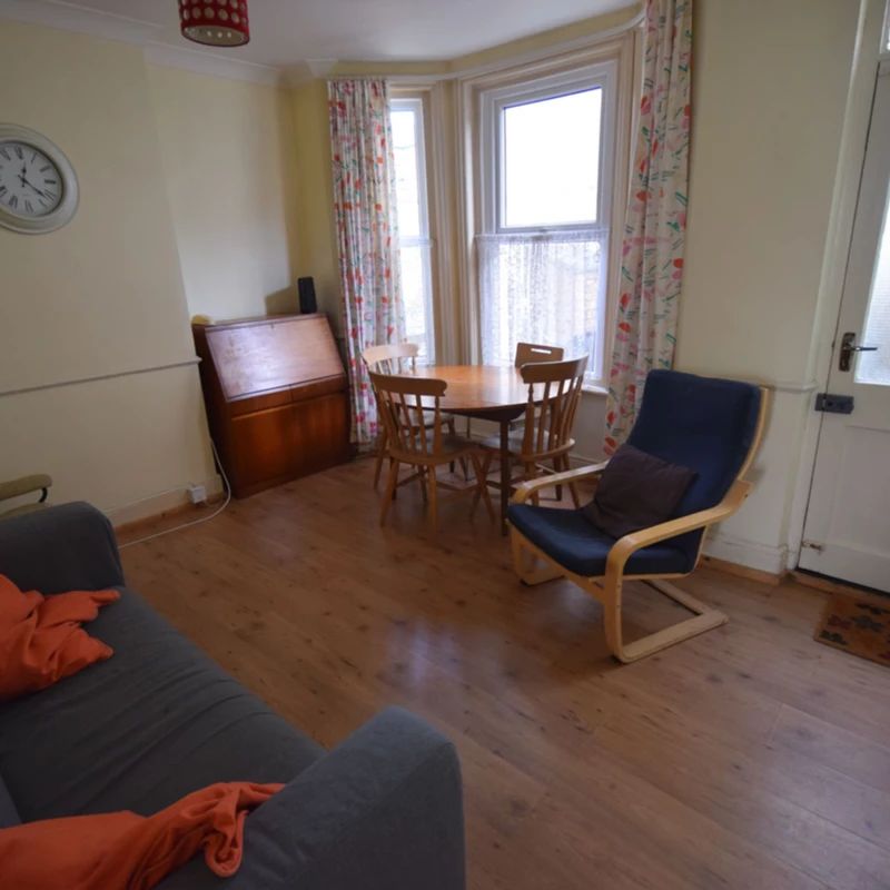 To Rent South View Place, Town Centre, Bournemouth, BH2 £1,425 pcm Tenancy Info - Photo 1