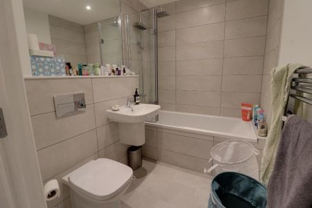 2 bedroom flat to rent - Photo 4