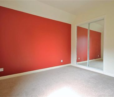 2 bed flat for rent in Polwarth - Photo 1