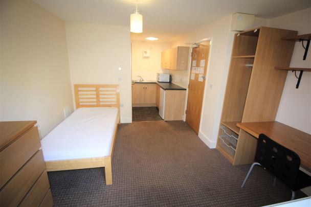 Elmstead Road, Colchester - Photo 1