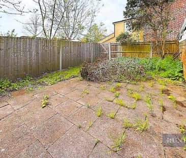 5 bedroom House To Let - Photo 5