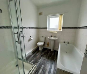 Victoria Road, Ellesmere Port - Photo 2