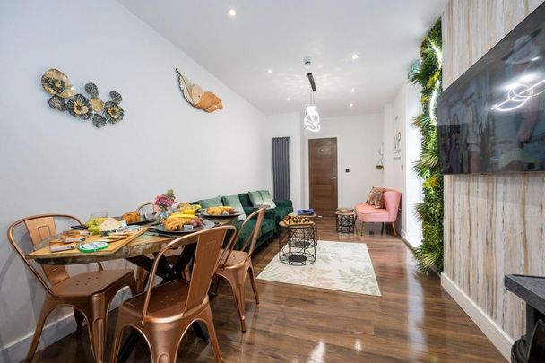 7 bedroom terraced house to rent - Photo 1