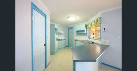 Large Family Home - Photo 3