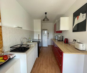 Location Appartement 4 pièces 79m² ANGERS 49000 - Photo 2