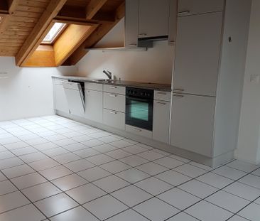 Charmante 2.5-Zimmer-Wohnung im 3. Obergeschoss in Ilanz - Photo 1