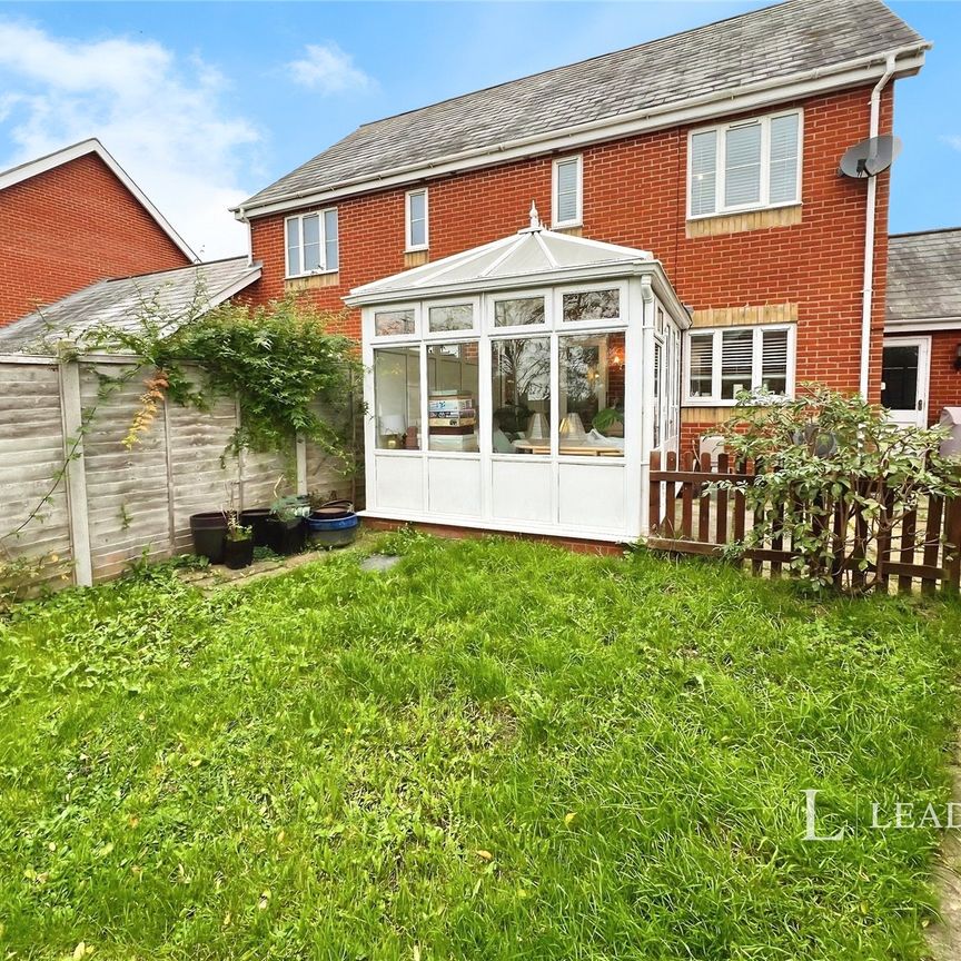 3 bedroom house to rent Bloomfield Way, Debenham, Stowmarket, IP14 - Photo 1