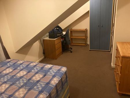 3 Bed Maisonette, Gloucester Road, BS7 - Photo 5